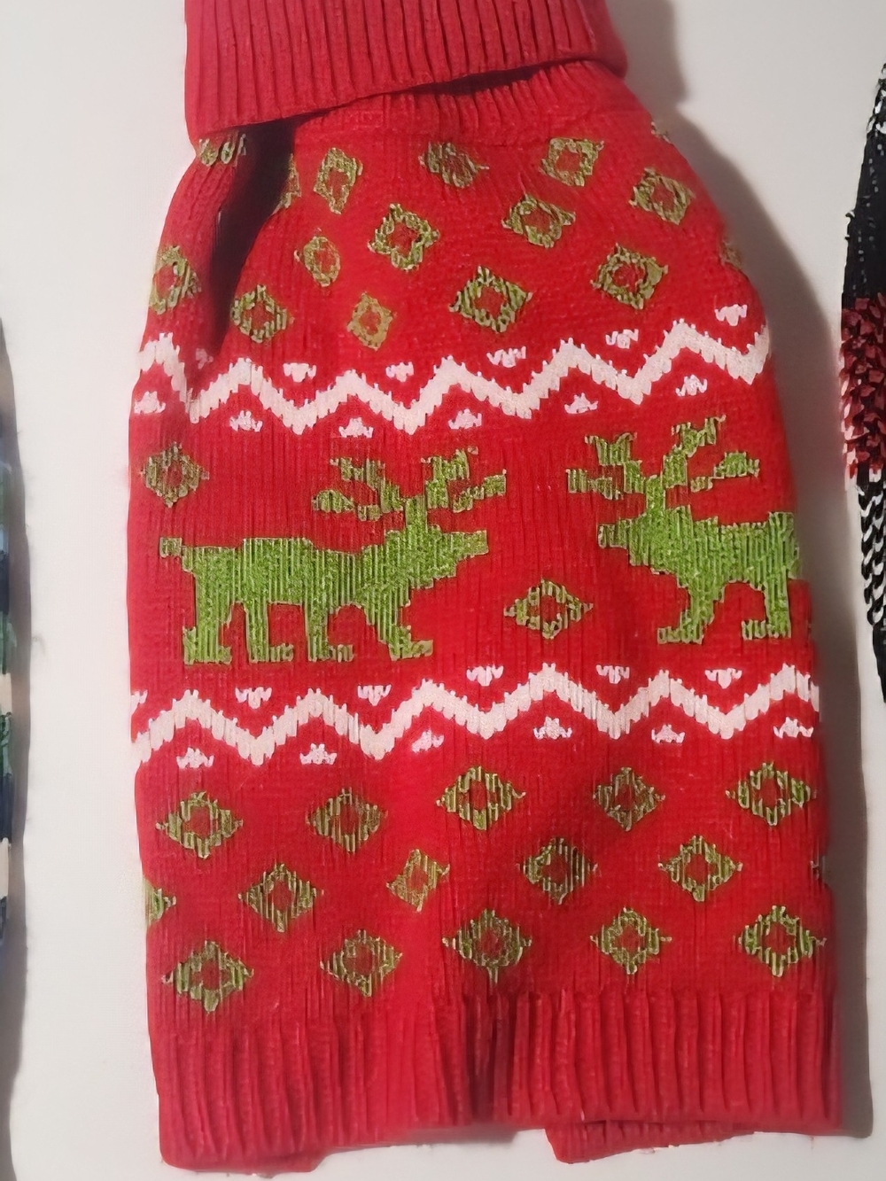 Dog Holiday Knit Sweater with Green Reindeer Size Small